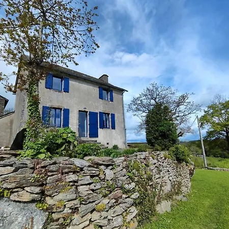 別荘 A La Tour De Peyrebrune *