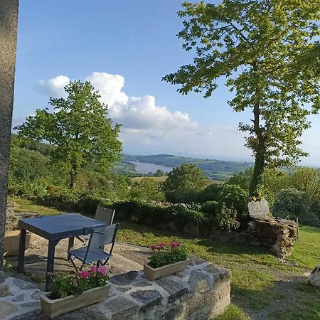 A La Tour De Peyrebrune Alrance